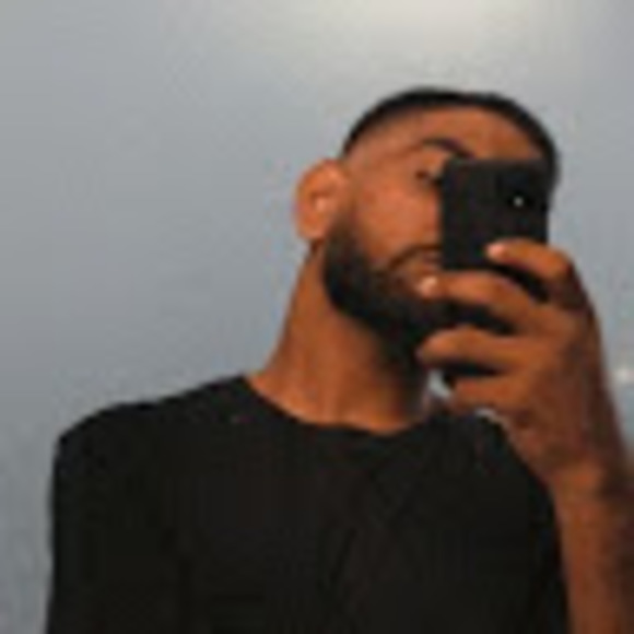 Shenan Perera - Poshmark Profile Picture of Shenan Perera (@shenanperera01) on Poshmark