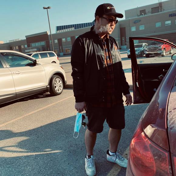 Profile Picture of Scott Louis (@scottlouis513) on Poshmark