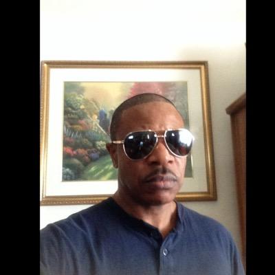 Profile Picture of Len Mills (@bogue60) on Twitter