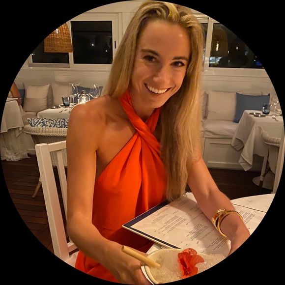 Profile Picture of Alicia Damele (@adamele) on Poshmark