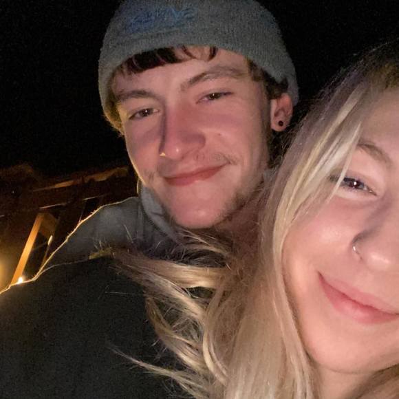 Profile Picture of Aubrey Curvello (@aubscurvello) on Poshmark