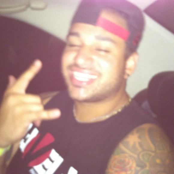 Profile Picture of Carlos De la matta (@losman7) on Poshmark