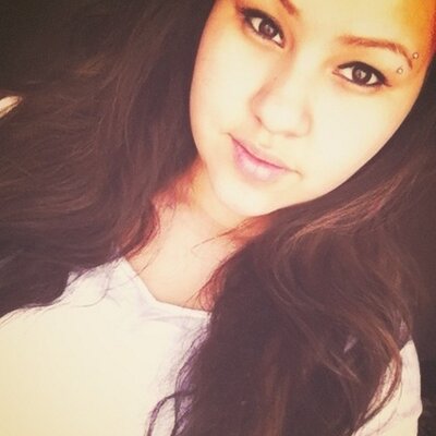 Profile Picture of Tara Omeasoo (@TaraOmeasoo) on Twitter