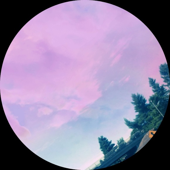 Profile Picture of Leonarda Aliotti (@aliottil) on Poshmark