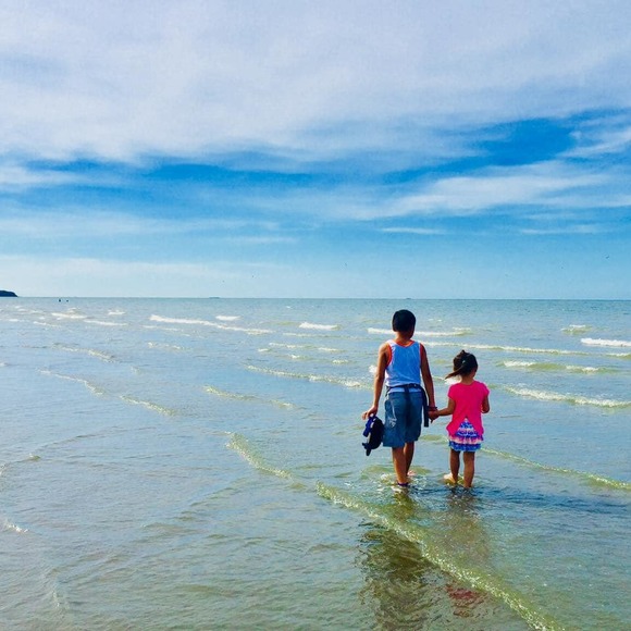 Profile Picture of Barbara Casones (@bcasones) on Poshmark