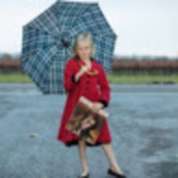 Profile Picture of Beatrice Hawkes (@beatricehawkes) on Poshmark