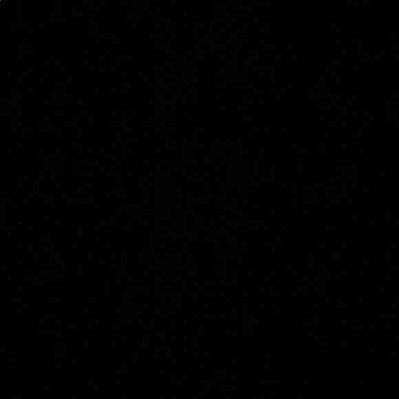 Profile Picture of Arianna Greenwaldt (@ariannag882) on Poshmark