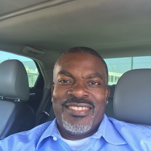 Profile Picture of John Mathis (@elliottness96) on Poshmark