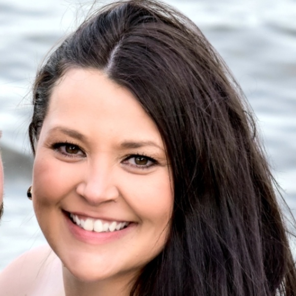 Nicole Jelmberg - Poshmark Profile Picture of Nicole Jelmberg (@poshspice0000) on Poshmark