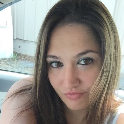 Profile Picture of Kristie Kusnierczyk (@k_kusnierczyk) on Twitter