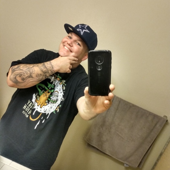 Profile Picture of Blake Thacker (@blakethacker90) on Poshmark