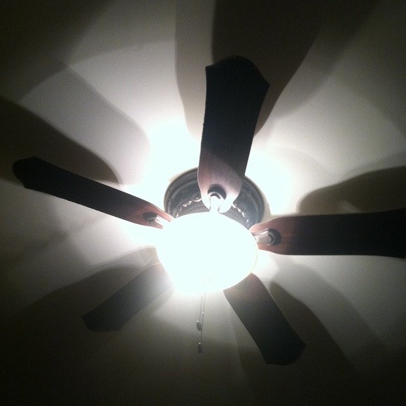 Profile Picture of Moiya Nsele (@mnsele) on Poshmark