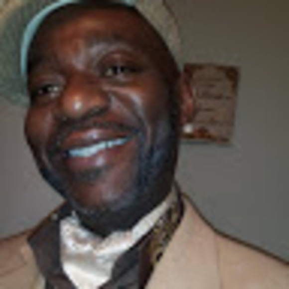 Profile Picture of Kenneth Wesley sr. (@kenwesley75) on Poshmark
