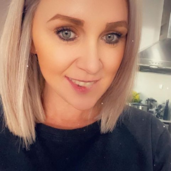 Profile Picture of Chantelle Chantelle (@chantellecha257) on Poshmark