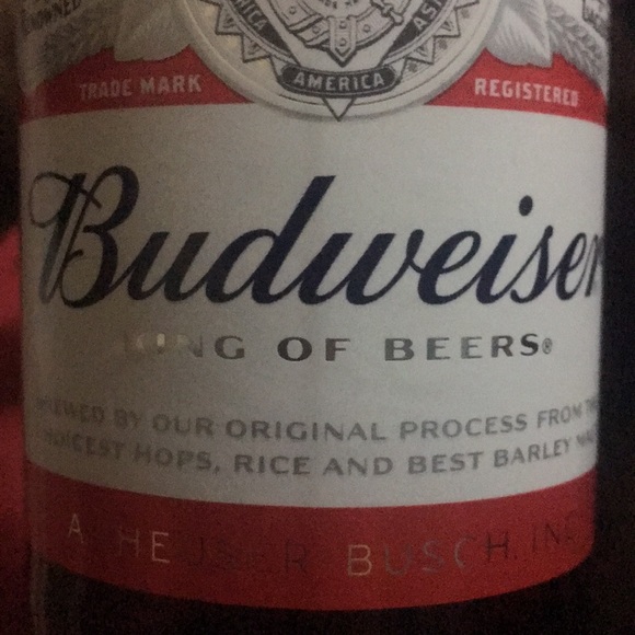 Profile Picture of George Alvarez (@georgiee92) on Poshmark