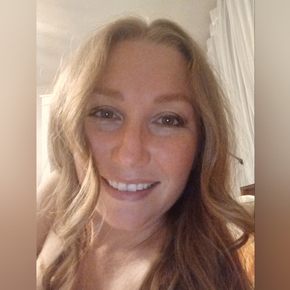 Profile Picture of Dorothy Butala (@dorothy5521) on Poshmark