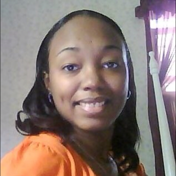 Profile Picture of Samantha Wesley (@swesley81) on Poshmark