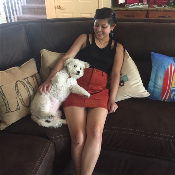 Profile Picture of Nancy Huynh (@nancypartypants) on Poshmark