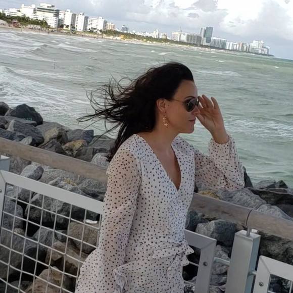 Profile Picture of Heather Buccola (@buccola) on Poshmark