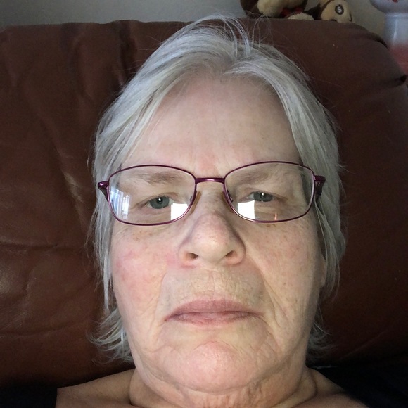 Profile Picture of Sue Harnisch (@sueharnisch) on Poshmark