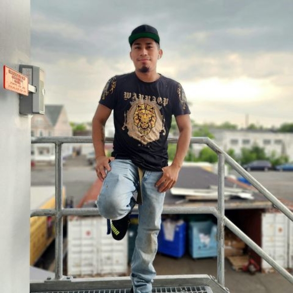 Profile Picture of Benigno Gregorio perez (@benignoperez937) on Poshmark