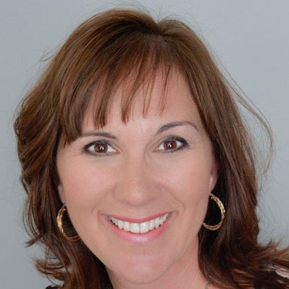 Profile Picture of Tammy Tetzlaff (@realtortammyt) on Poshmark