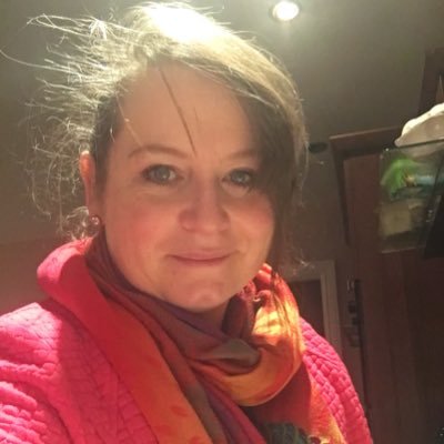 Profile Picture of Amanda Dooley (@amanda_dooley) on Twitter