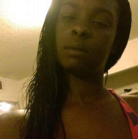Profile Picture of Latoya Strowbridge (@latoyastrow1) on Poshmark