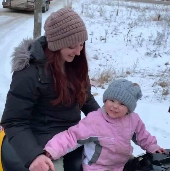 Profile Picture of Amanda Malueg (@amandamalueg) on Poshmark