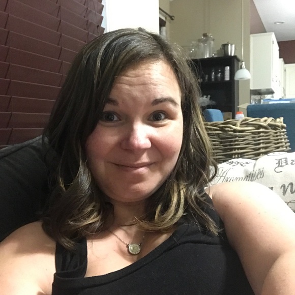 Profile Picture of Kristin Kellerman (@kao0110) on Poshmark