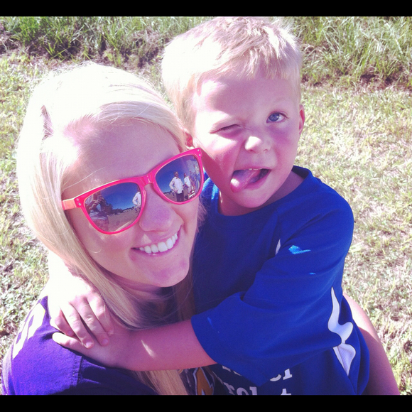 Profile Picture of Brittany Delaney (@brittanyad) on Poshmark