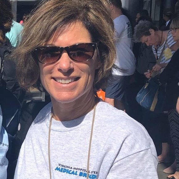 Profile Picture of Tracy Kelleher (@tracyhkelleher) on Poshmark