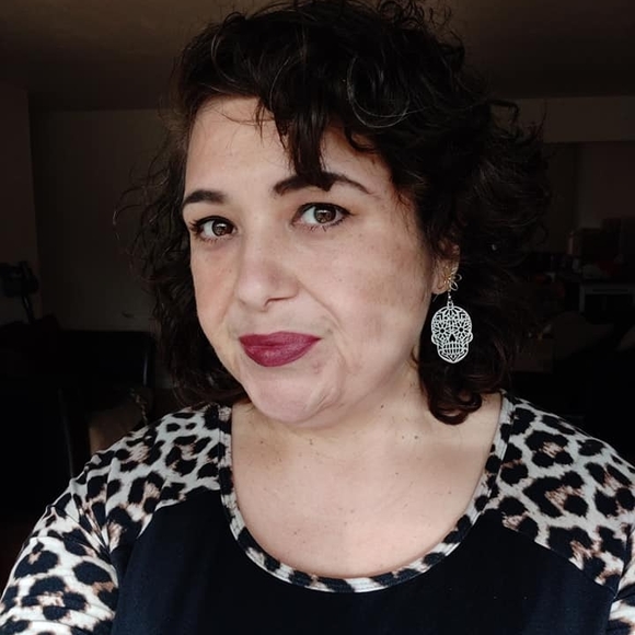 Profile Picture of Andrea Salcido-andrews (@dreabean81) on Poshmark