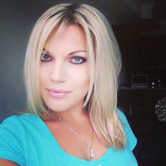 Profile Picture of Katie Shteynberg (@kshteynberg1983) on Poshmark