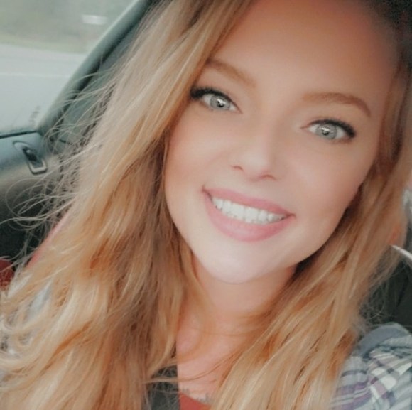 Profile Picture of Tera-ray Shaver (@trshaver) on Poshmark