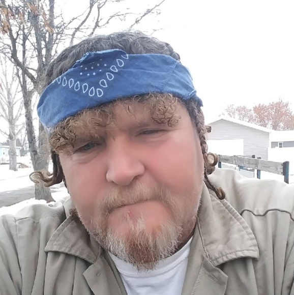 Profile Picture of Arthur Ocull (@arthurocull007) on Poshmark