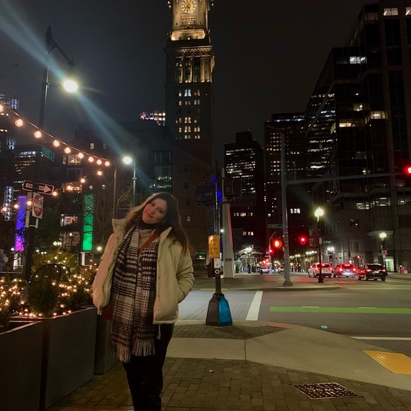 Profile Picture of Savannah Steese (@savsteese) on Poshmark