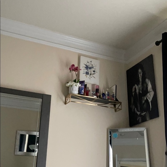 Lory Tamegnon - Poshmark Profile Picture of Lory Tamegnon (@lorytam) on Poshmark