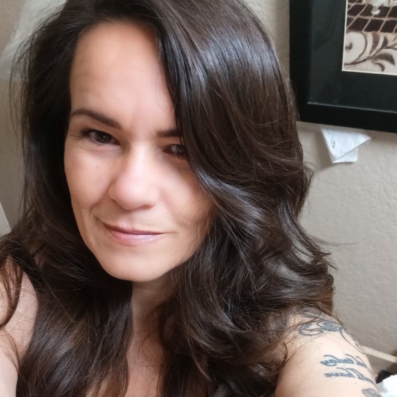 Profile Picture of Tara Hapai (@wakbrdr916) on Poshmark