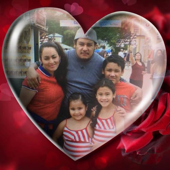 Profile Picture of Zara Urgiles (@zurgiles) on Poshmark