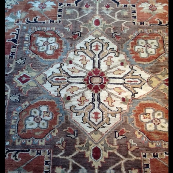 Profile Picture of Bobbie Lucchino (@bobbielucchino) on Poshmark