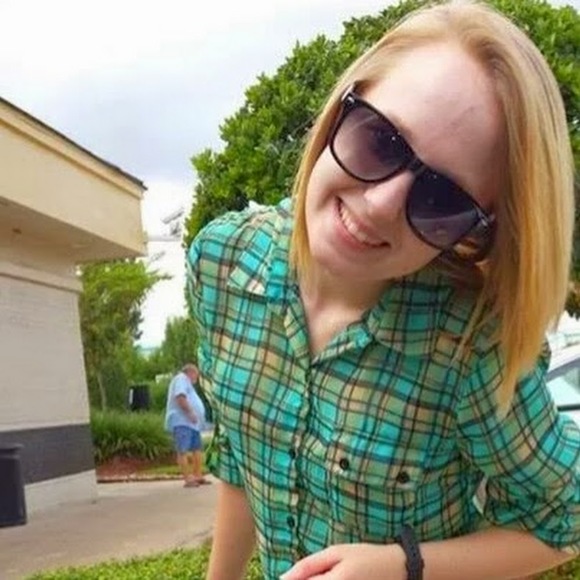 Profile Picture of Amalea Thane (@amalea936) on Poshmark