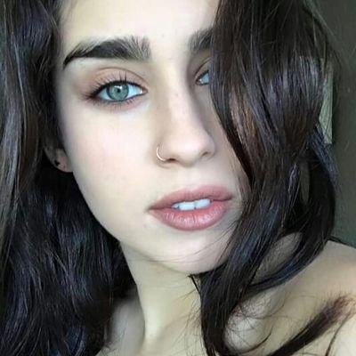 Profile Picture of Amanda Jauregui (@amandacamren09) on Twitter