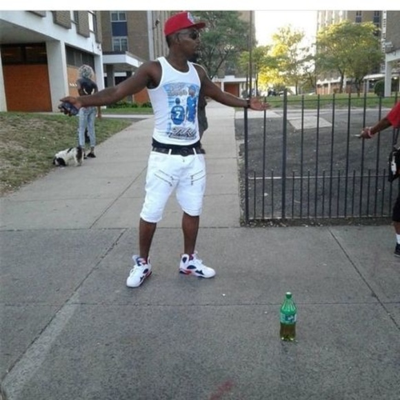 Profile Picture of Omar Wright (@mkb83149) on Poshmark