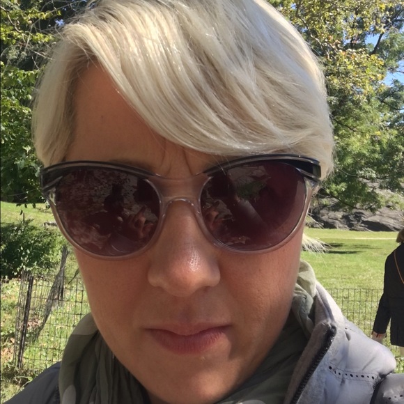 Profile Picture of Svetlana Krisanovic (@cecakrisanovic) on Poshmark