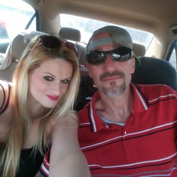 Profile Picture of Candice Merifield (@forevercandy40) on Poshmark