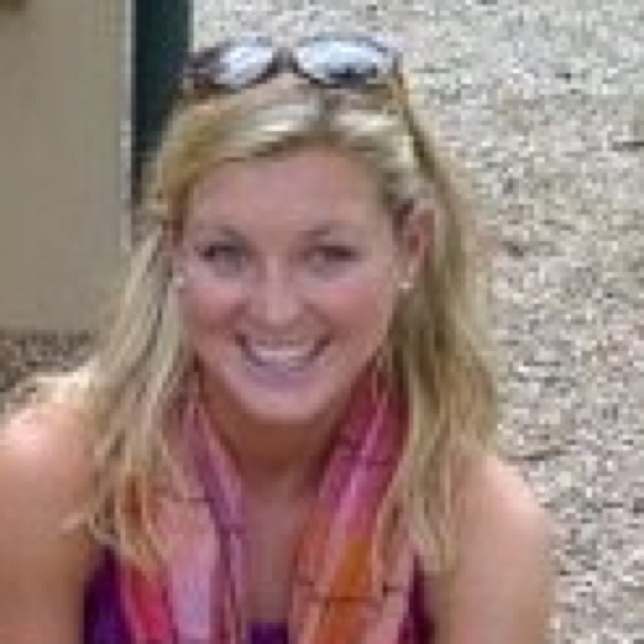 Profile Picture of Whitney Eiring (@eiringw) on Poshmark