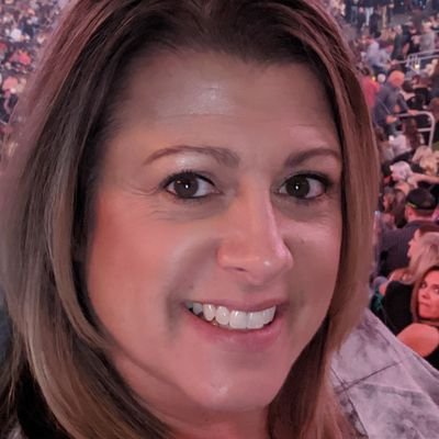 Profile Picture of Stacy Floyd (@StacyLFloyd) on Twitter