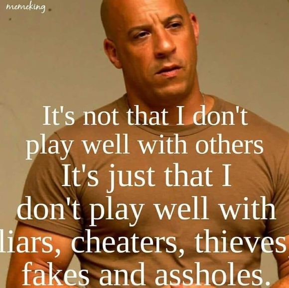 Profile Picture of June Derucki (@junemd) on Poshmark