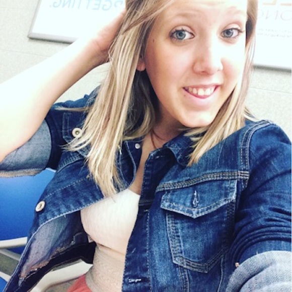 Profile Picture of Marissa Kosier (@mkosier001) on Poshmark